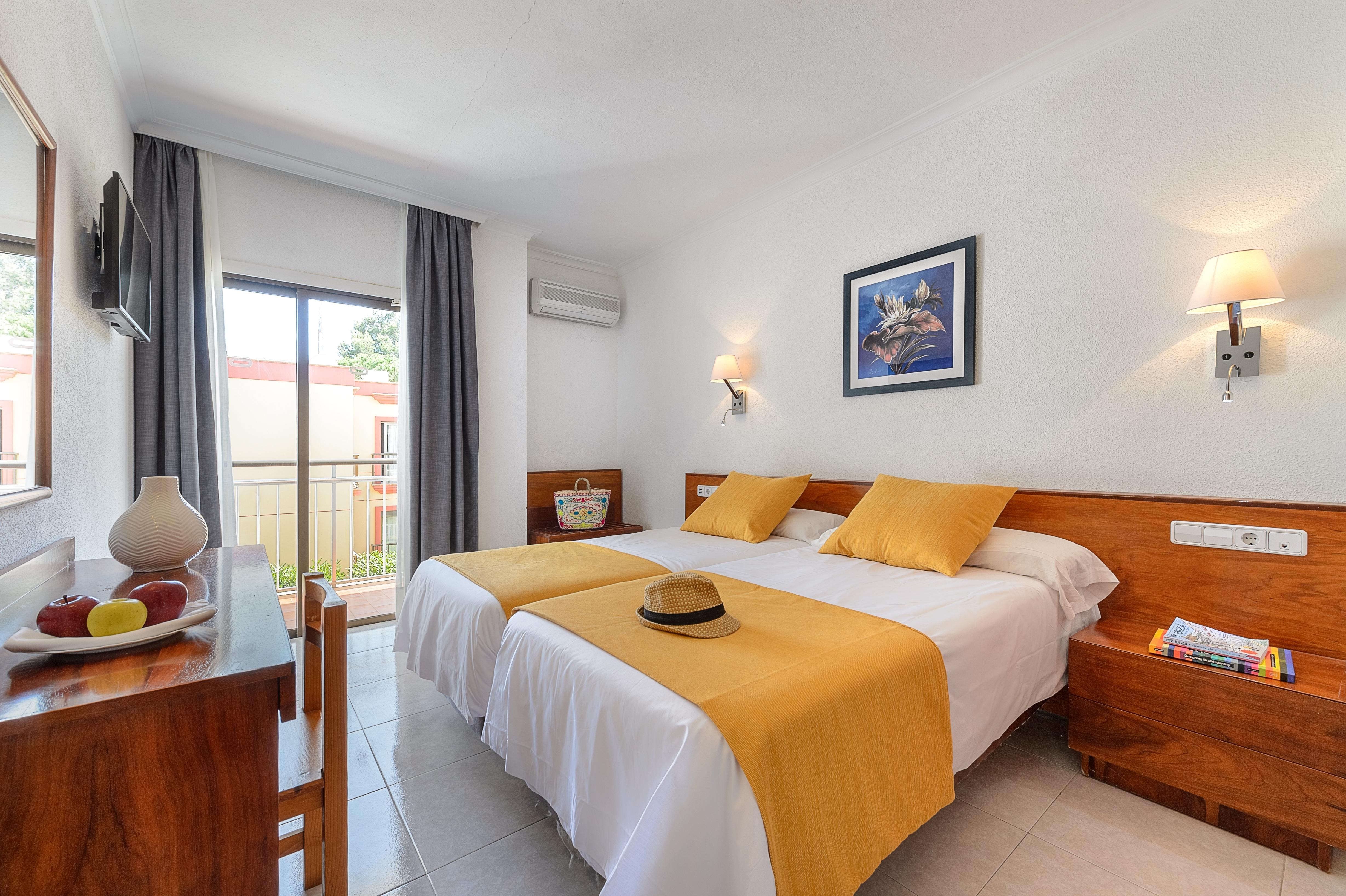 Aparthotel Vibra Bay Sant Antoni de Portmany Exterior foto